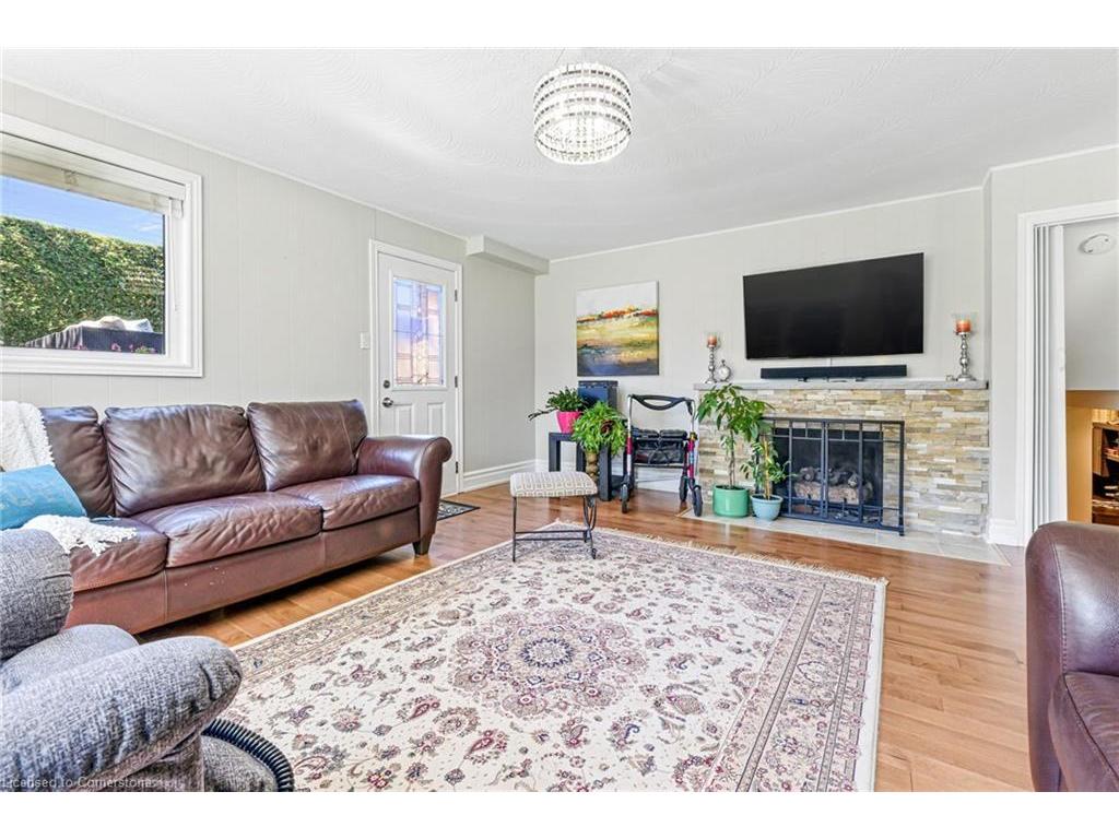 









296


Glen Afton

Drive,
Burlington,




ON
L7L 1H1

