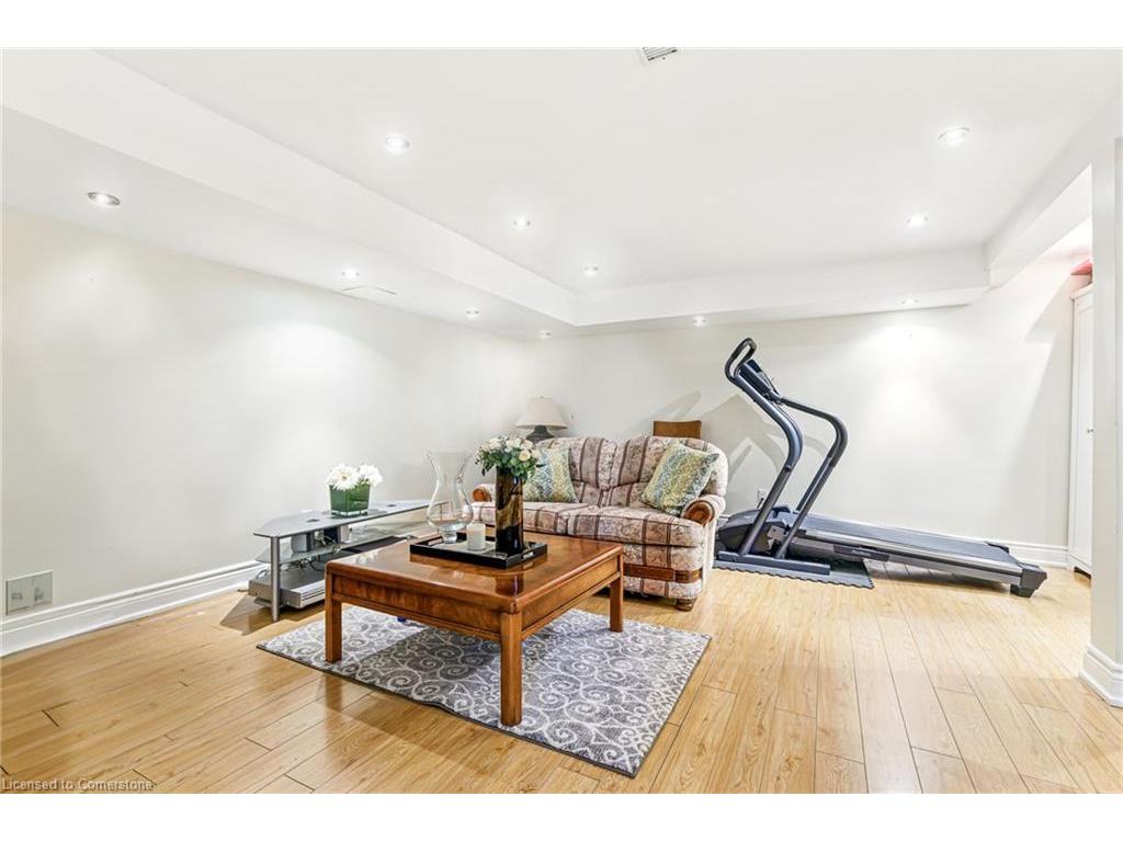 









296


Glen Afton

Drive,
Burlington,




ON
L7L 1H1

