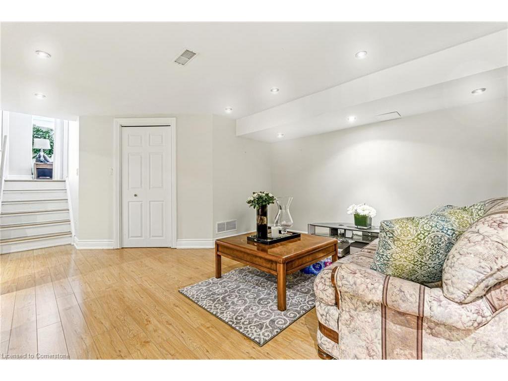 









296


Glen Afton

Drive,
Burlington,




ON
L7L 1H1

