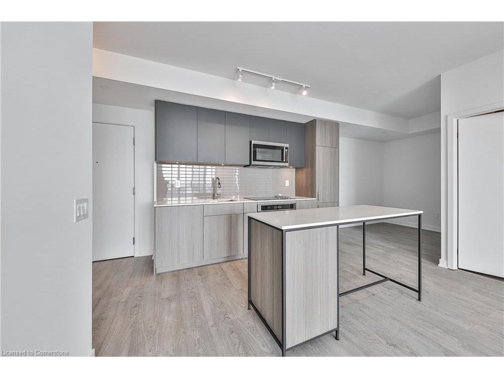 









220


Missinnihe

Way, 907,
Mississauga,




ON
L5H 1G5

