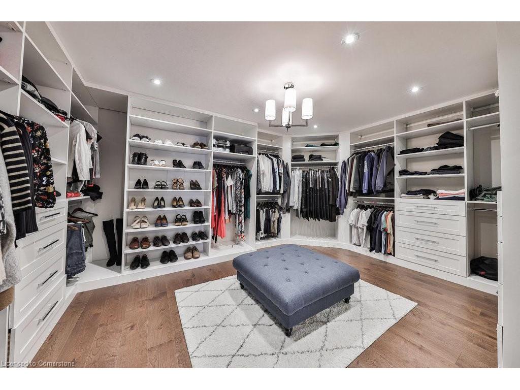









1257


Tecumseh Park

Drive,
Mississauga,




ON
L5H 2W5

