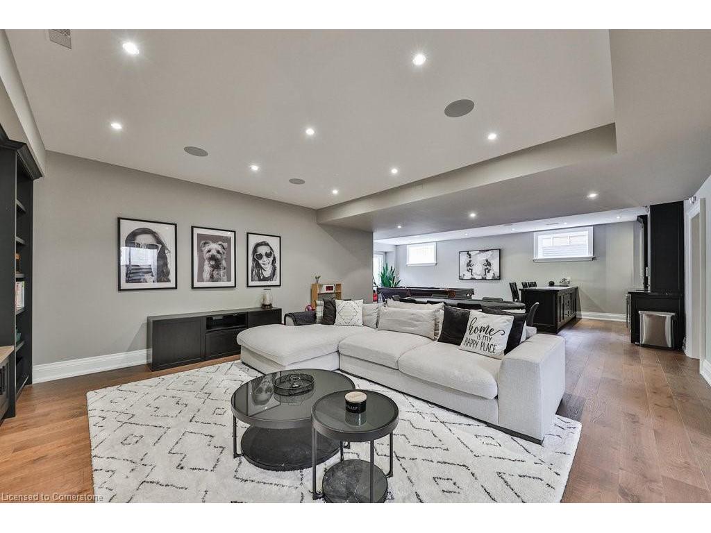 









1257


Tecumseh Park

Drive,
Mississauga,




ON
L5H 2W5

