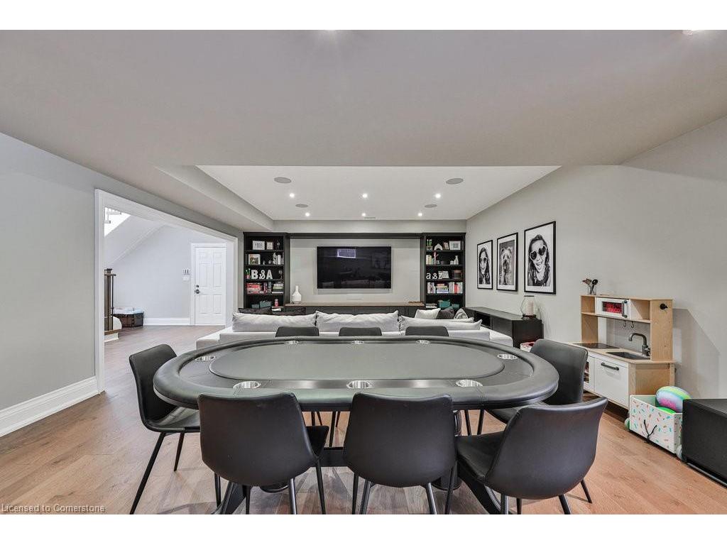 









1257


Tecumseh Park

Drive,
Mississauga,




ON
L5H 2W5

