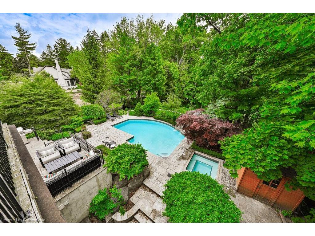 









1257


Tecumseh Park

Drive,
Mississauga,




ON
L5H 2W5

