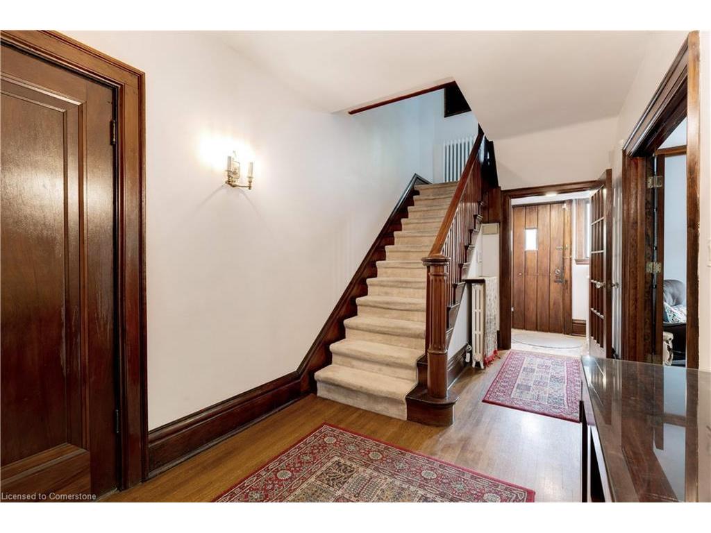 









8


Turner

Avenue,
Hamilton,




ON
L8P 3K5

