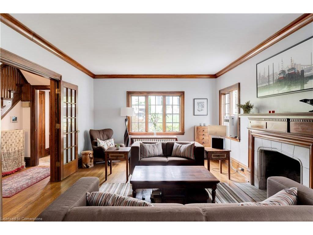 









8


Turner

Avenue,
Hamilton,




ON
L8P 3K5

