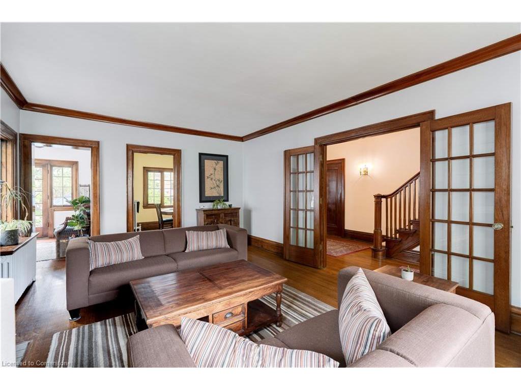 









8


Turner

Avenue,
Hamilton,




ON
L8P 3K5

