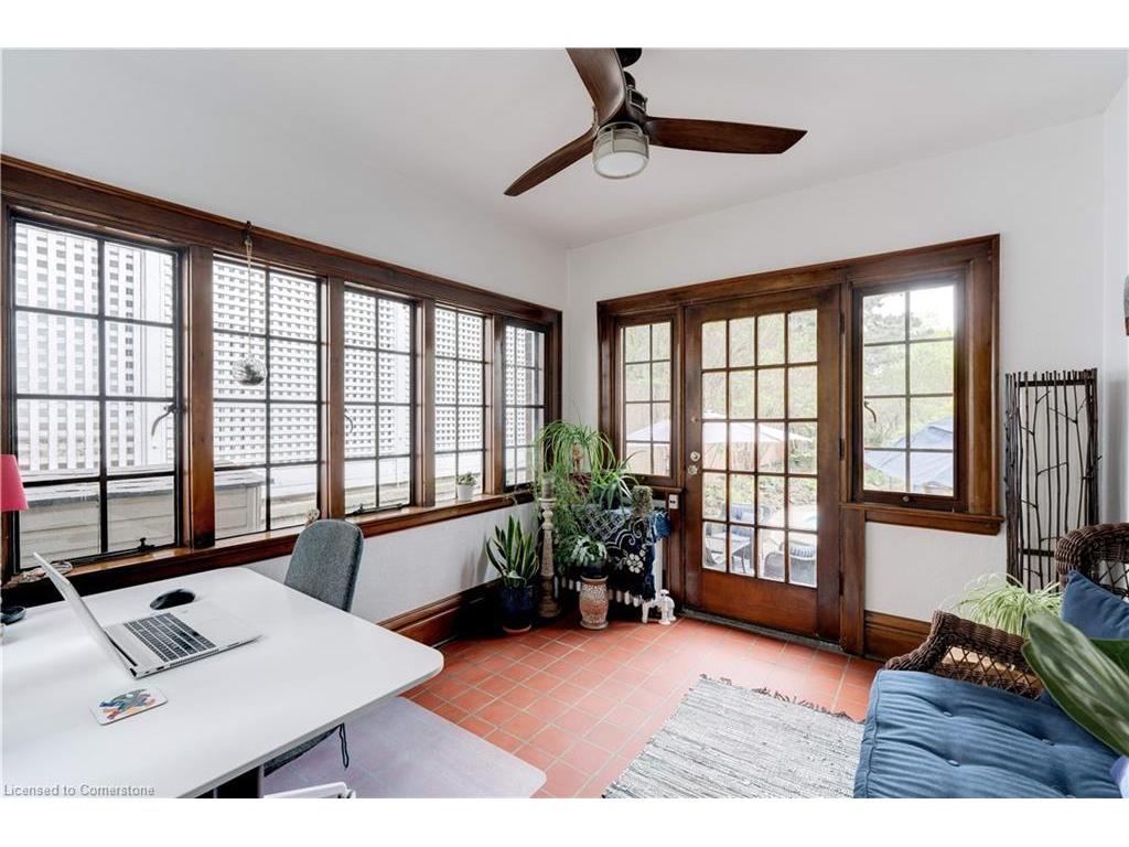 









8


Turner

Avenue,
Hamilton,




ON
L8P 3K5

