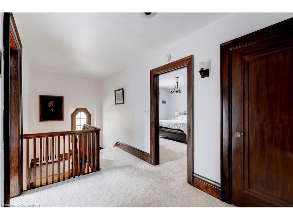 









8


Turner

Avenue,
Hamilton,




ON
L8P 3K5

