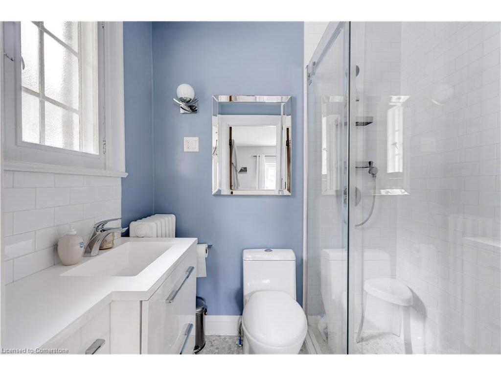 









8


Turner

Avenue,
Hamilton,




ON
L8P 3K5


