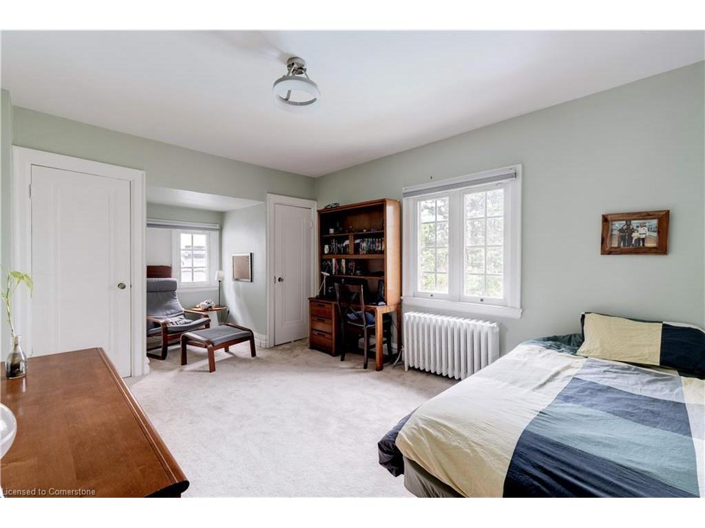 









8


Turner

Avenue,
Hamilton,




ON
L8P 3K5

