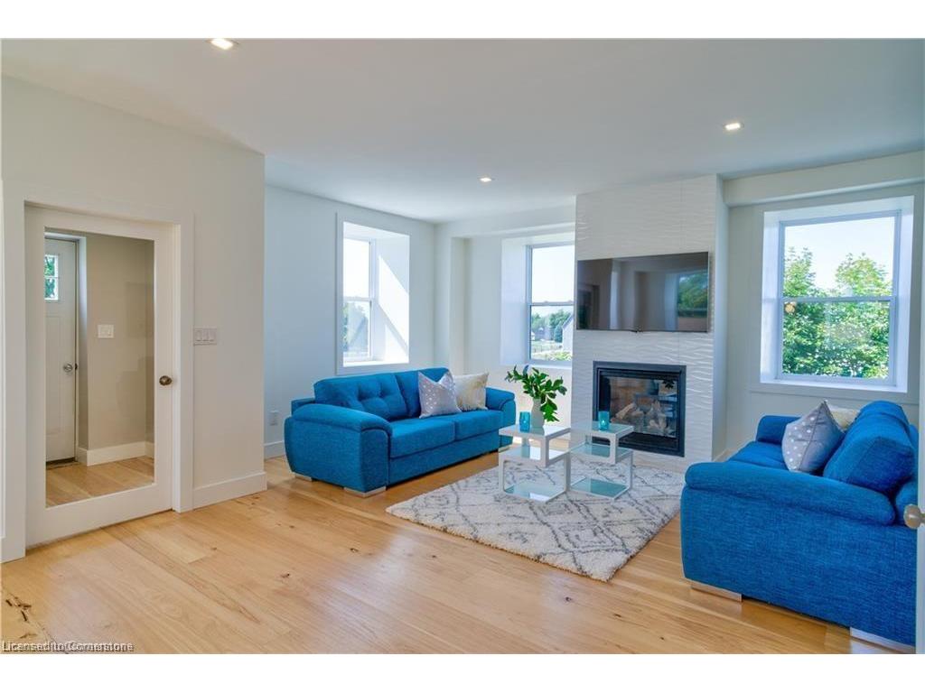 









1748


Centre

Road,
Flamborough,







ON
L8N 2Z7

