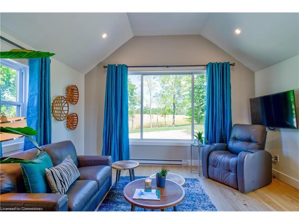 









1748


Centre

Road,
Flamborough,







ON
L8N 2Z7

