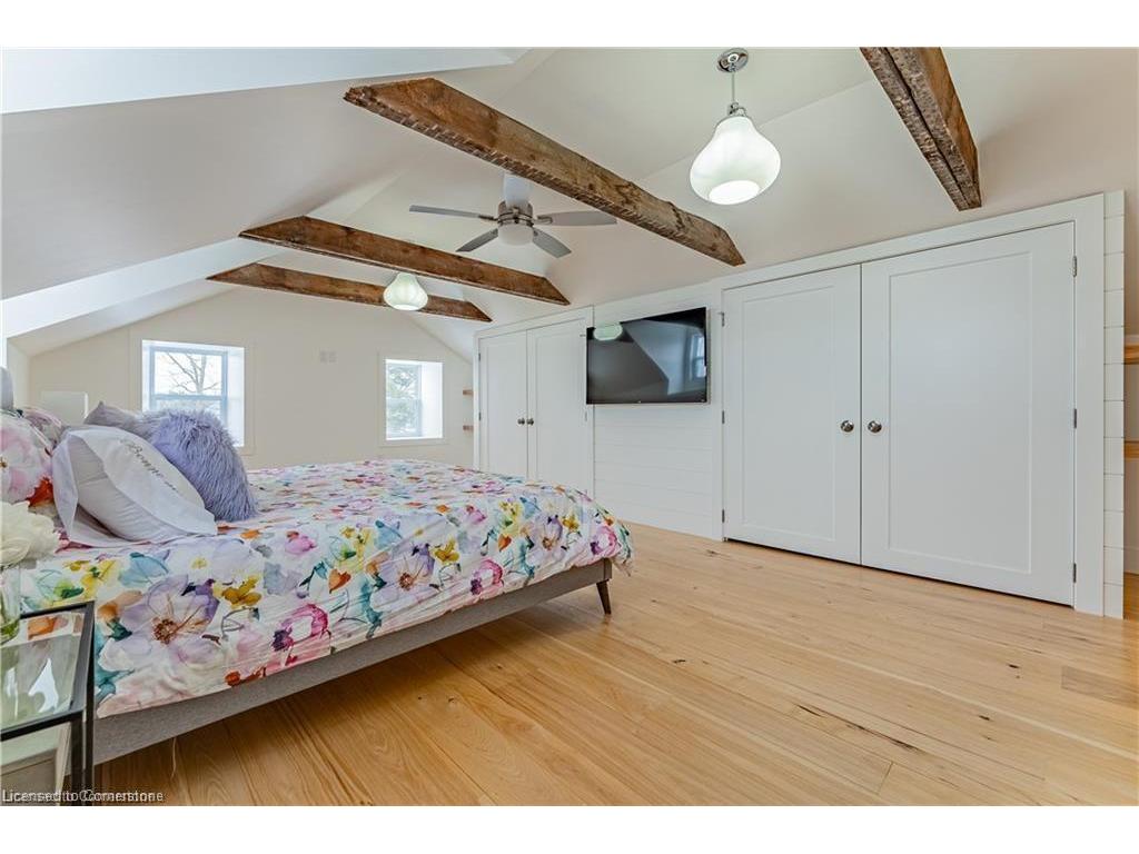 









1748


Centre

Road,
Flamborough,







ON
L8N 2Z7


