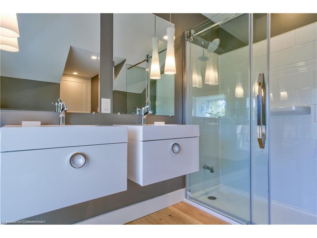 









1748


Centre

Road,
Flamborough,







ON
L8N 2Z7

