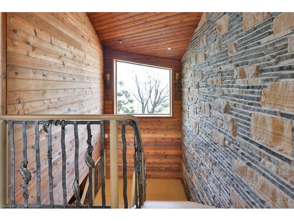 









1292


Contour

Drive,
Mississauga,




ON
L5H 1B2


