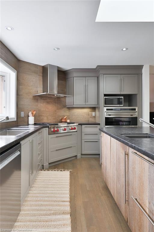 









1292


Contour

Drive,
Mississauga,




ON
L5H 1B2

