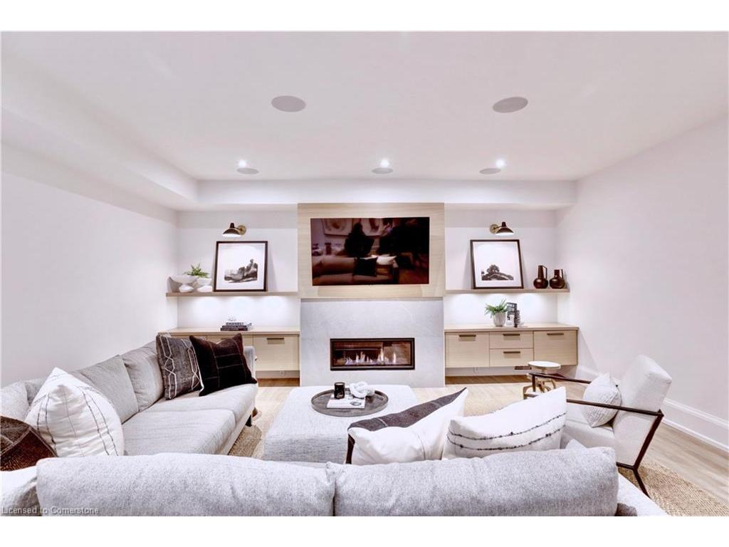 









179


Douglas

Avenue,
Oakville,




ON
L6J 3R9

