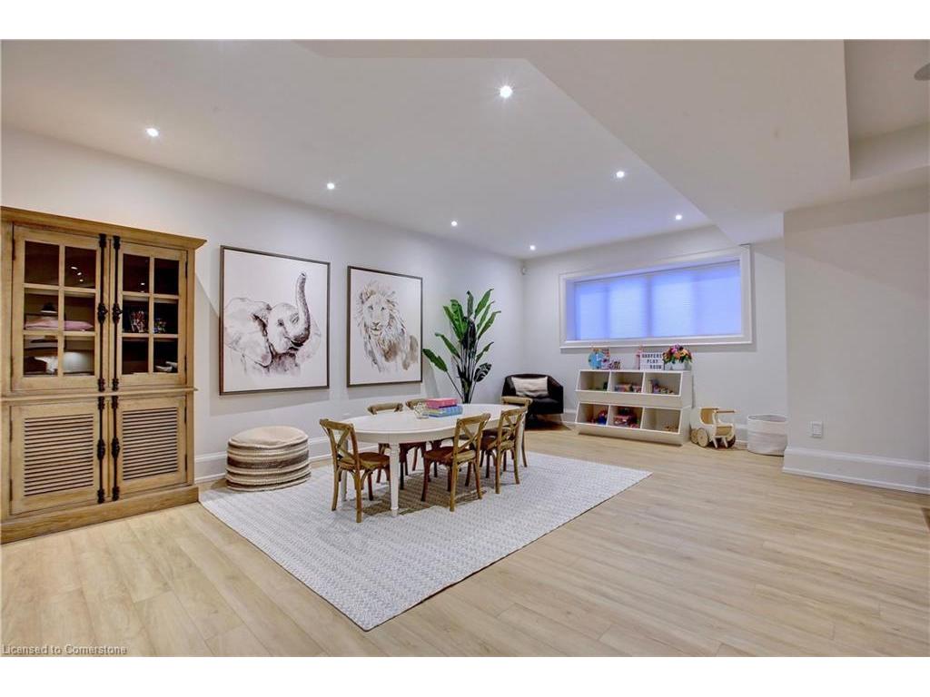 









179


Douglas

Avenue,
Oakville,




ON
L6J 3R9

