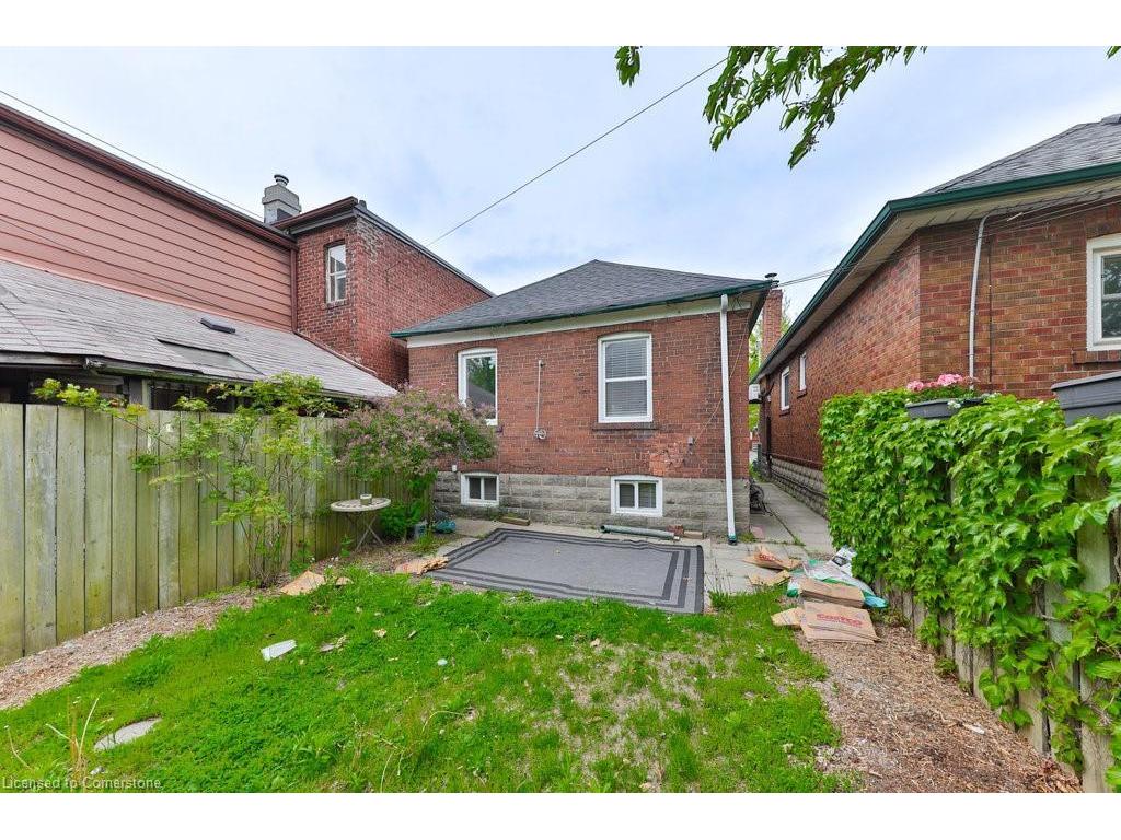 









409


Mortimer

Avenue,
Toronto,




ON
M4J 2E8

