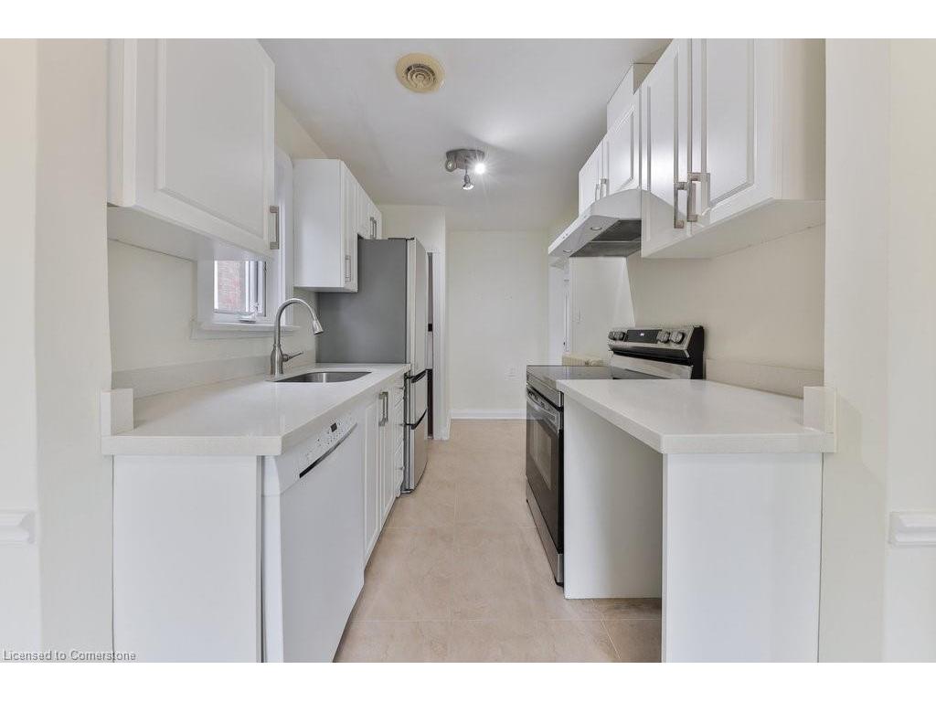 









409


Mortimer

Avenue,
Toronto,




ON
M4J 2E8

