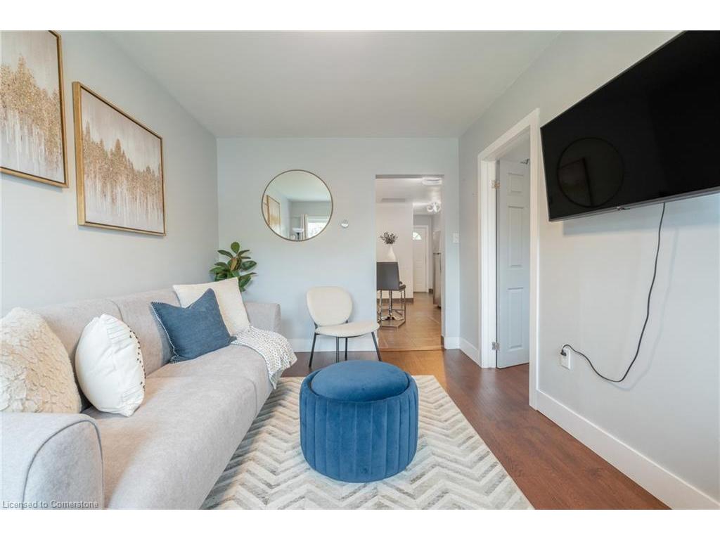 









787


Knox

Avenue,
Hamilton,




ON
L8H 6K9


