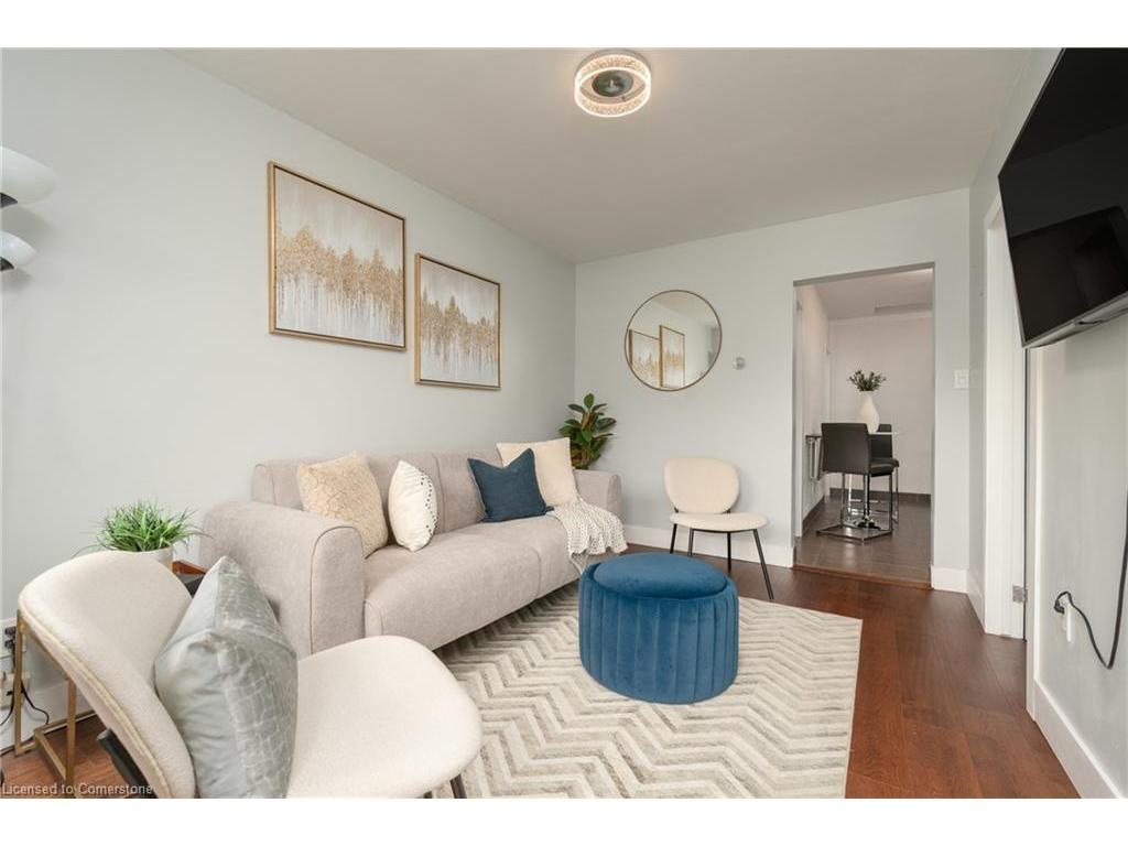 









787


Knox

Avenue,
Hamilton,




ON
L8H 6K9

