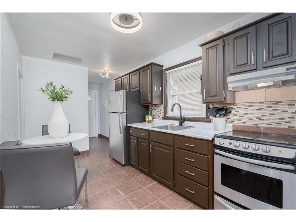 









787


Knox

Avenue,
Hamilton,




ON
L8H 6K9

