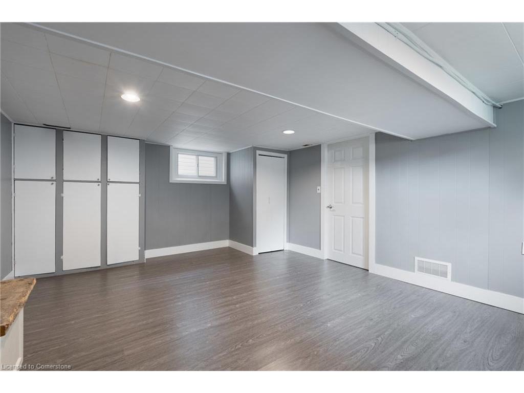 









787


Knox

Avenue,
Hamilton,




ON
L8H 6K9

