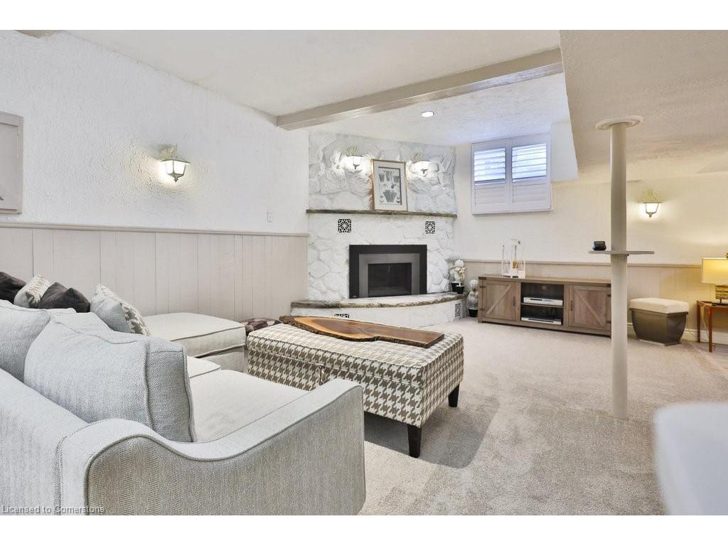 









35


Bowshelm

Court,
Mississauga,




ON
L5N 1K2

