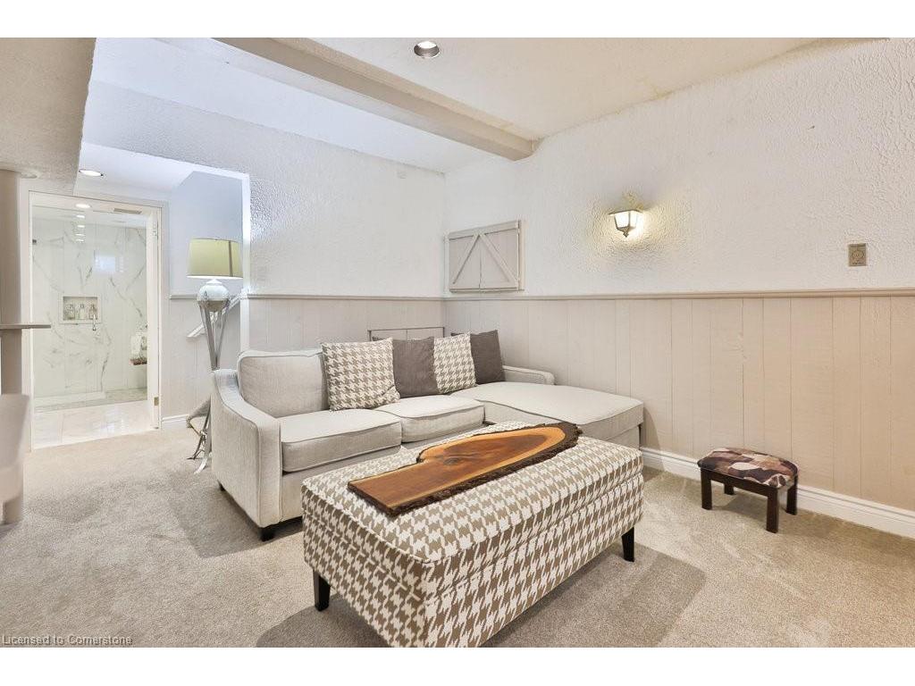 









35


Bowshelm

Court,
Mississauga,




ON
L5N 1K2

