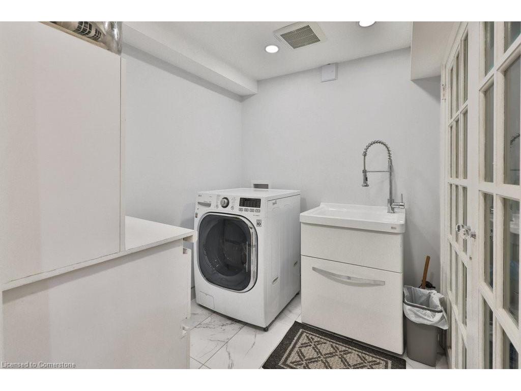 









35


Bowshelm

Court,
Mississauga,




ON
L5N 1K2


