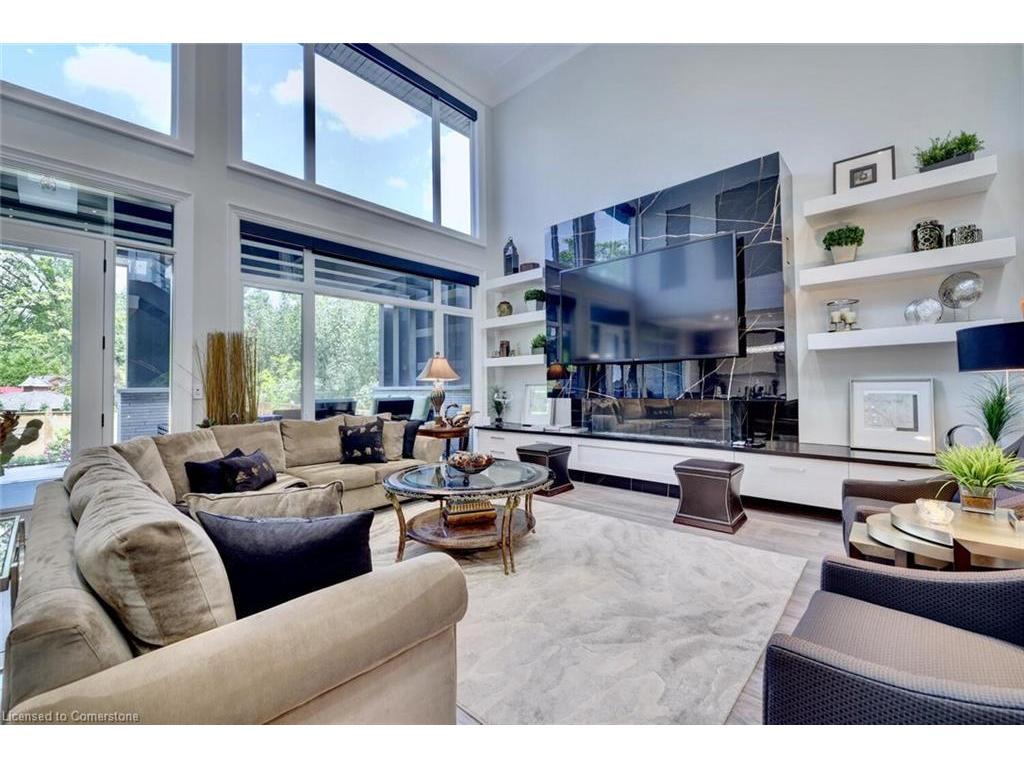 









533


Carson

Lane,
Oakville,




ON
L6J 6M3

