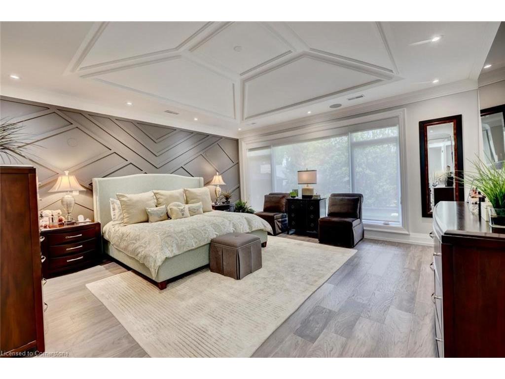 









533


Carson

Lane,
Oakville,




ON
L6J 6M3

