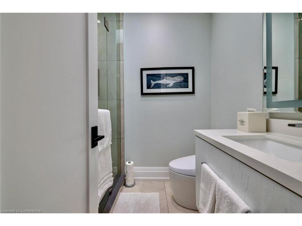 









533


Carson

Lane,
Oakville,




ON
L6J 6M3

