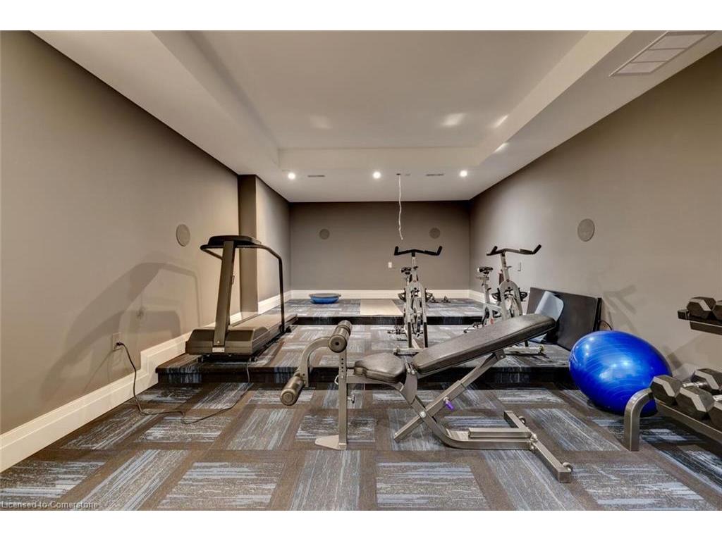 









533


Carson

Lane,
Oakville,




ON
L6J 6M3

