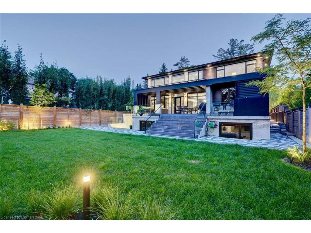









533


Carson

Lane,
Oakville,




ON
L6J 6M3

