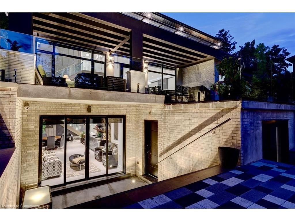 









533


Carson

Lane,
Oakville,




ON
L6J 6M3

