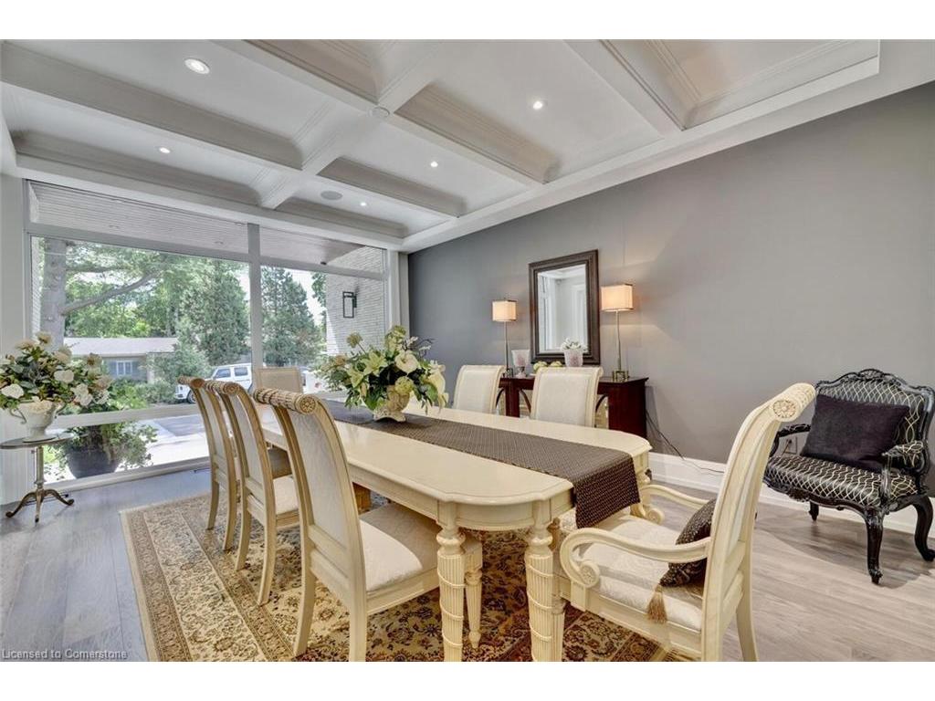 









533


Carson

Lane,
Oakville,




ON
L6J 6M3

