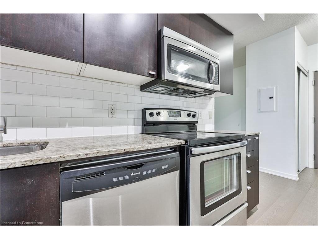 









103


The Queensway

, 1416,
Toronto,




ON
M6S 5B3


