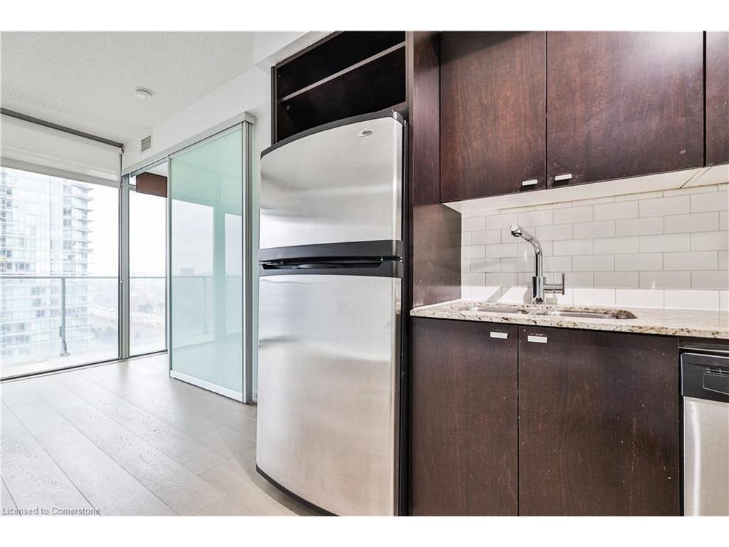 









103


The Queensway

, 1416,
Toronto,




ON
M6S 5B3

