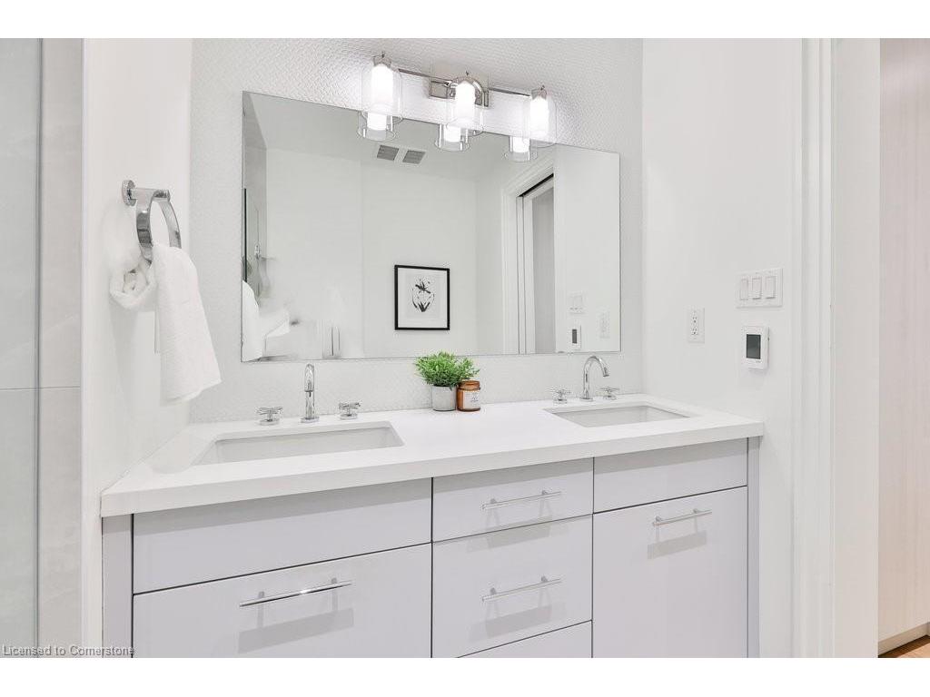 









3661


Greenbower

Court,
Mississauga,




ON
L5L 1P3

