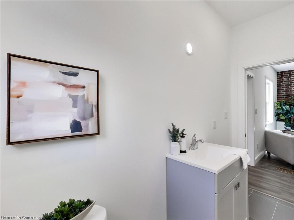 









54


Fairview

Avenue,
Hamilton,




ON
L8L 7B6

