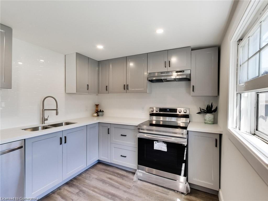 









54


Fairview

Avenue,
Hamilton,




ON
L8L 7B6

