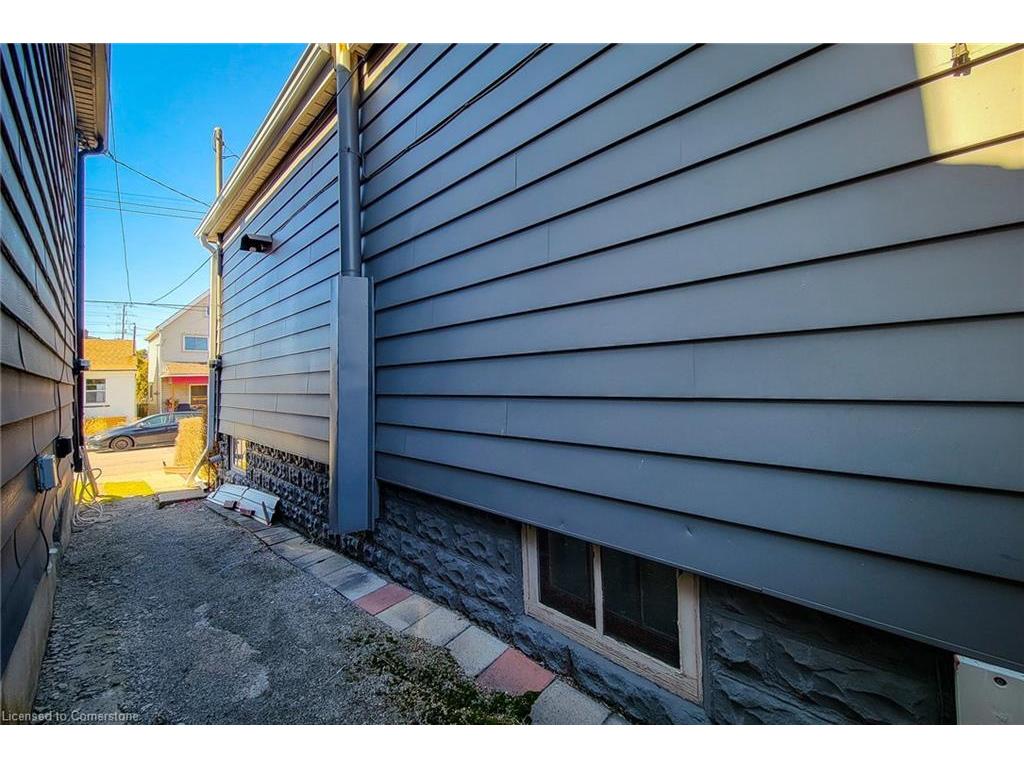 









54


Fairview

Avenue,
Hamilton,




ON
L8L 7B6

