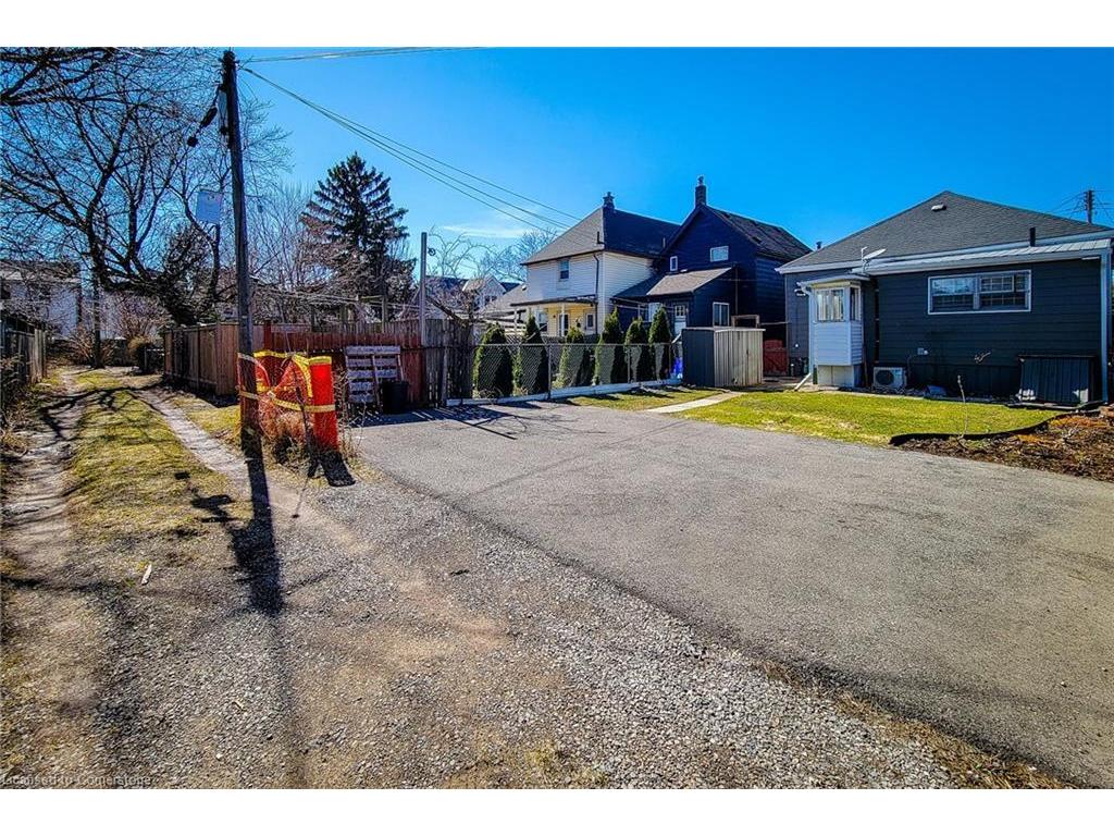 









54


Fairview

Avenue,
Hamilton,




ON
L8L 7B6

