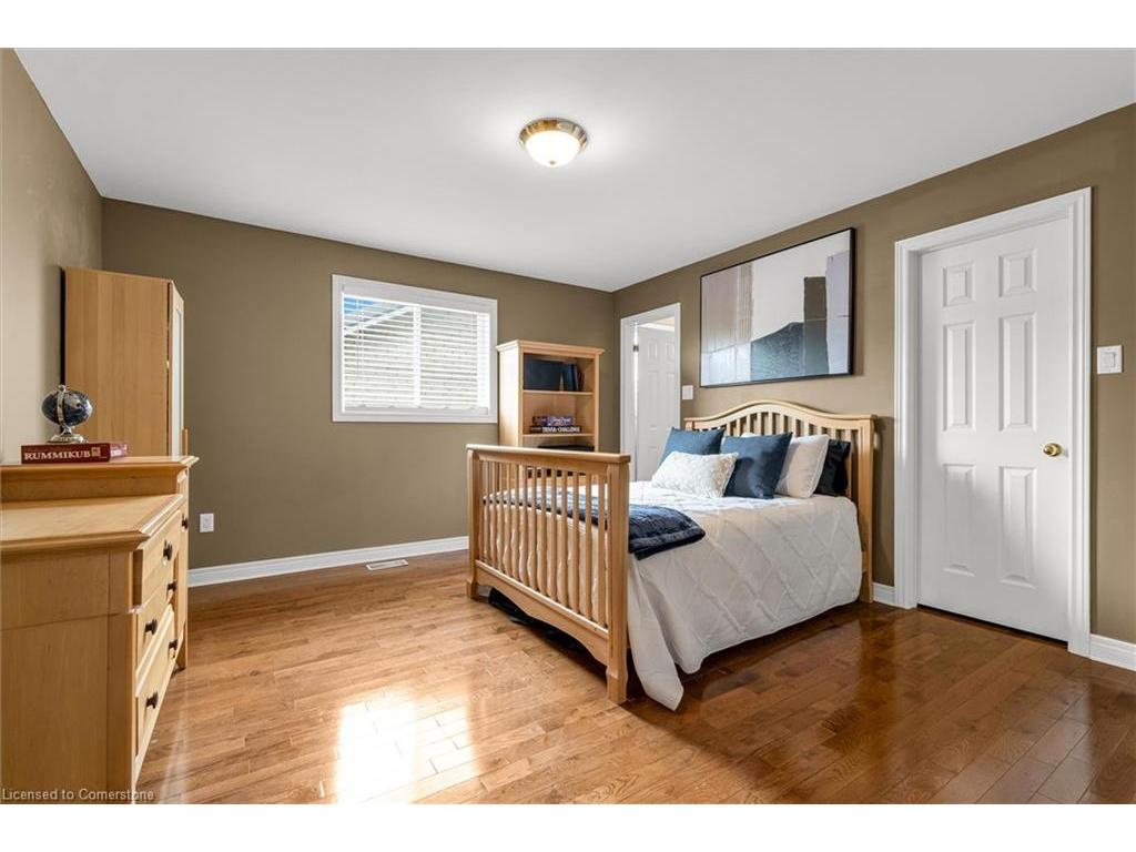 









29


Gaines

Avenue,
Dundas,




ON
L9H 7M4

