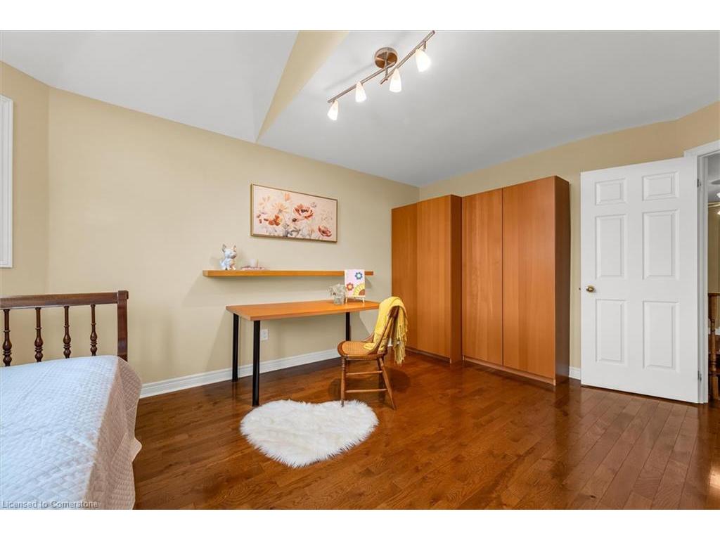 









29


Gaines

Avenue,
Dundas,




ON
L9H 7M4


