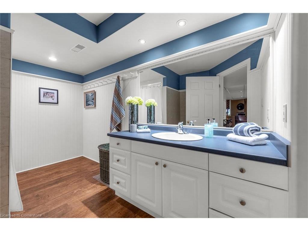 









29


Gaines

Avenue,
Dundas,




ON
L9H 7M4

