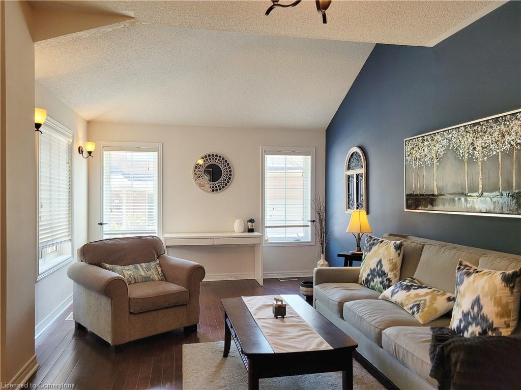 









100


Beddoe

Drive, 6,
Hamilton,




ON
L8P 4Z2

